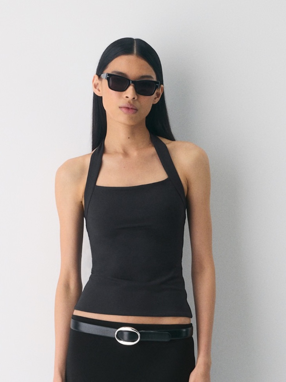 Aritzia original contour optimum halter top size M